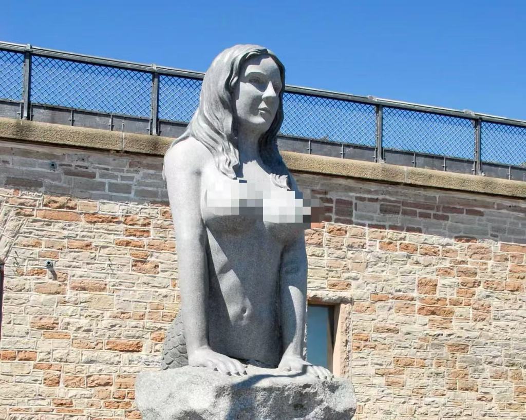 丹麦“不雅”美人鱼雕像被勒令拆除，引发争议